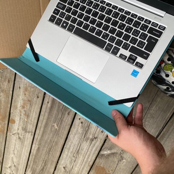 Samsung Galaxy Book Go 14" Laptop - Silver Qualcomm Snapdragon 7c/128GB SSD/4GB - Picture 7 of 8